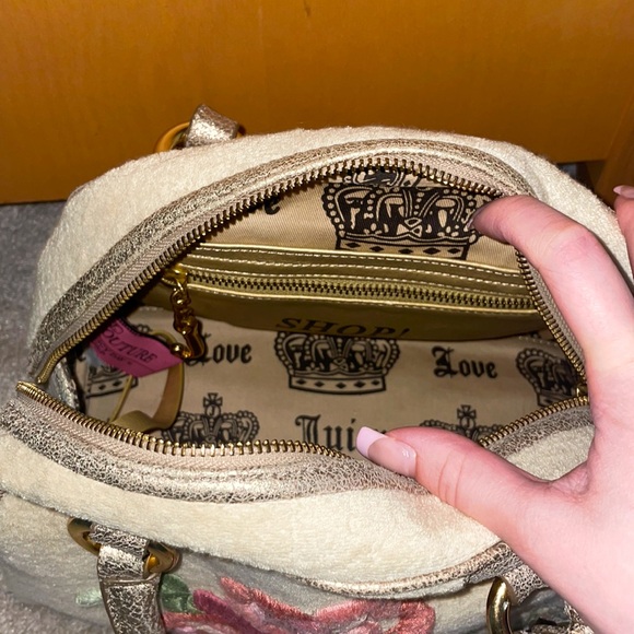 RARE AUTHENTIC Y2K JC CRÈME COLOURED HANDBAG 👜 - Picture 8 of 9